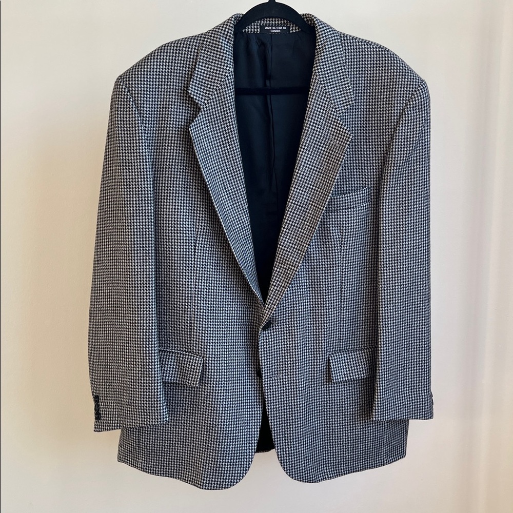 Classic Houndstooth Sport Coat - Black & White